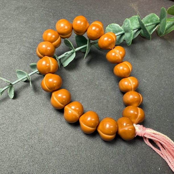 N074猴头屁桃手持约15-16+mm随机一条