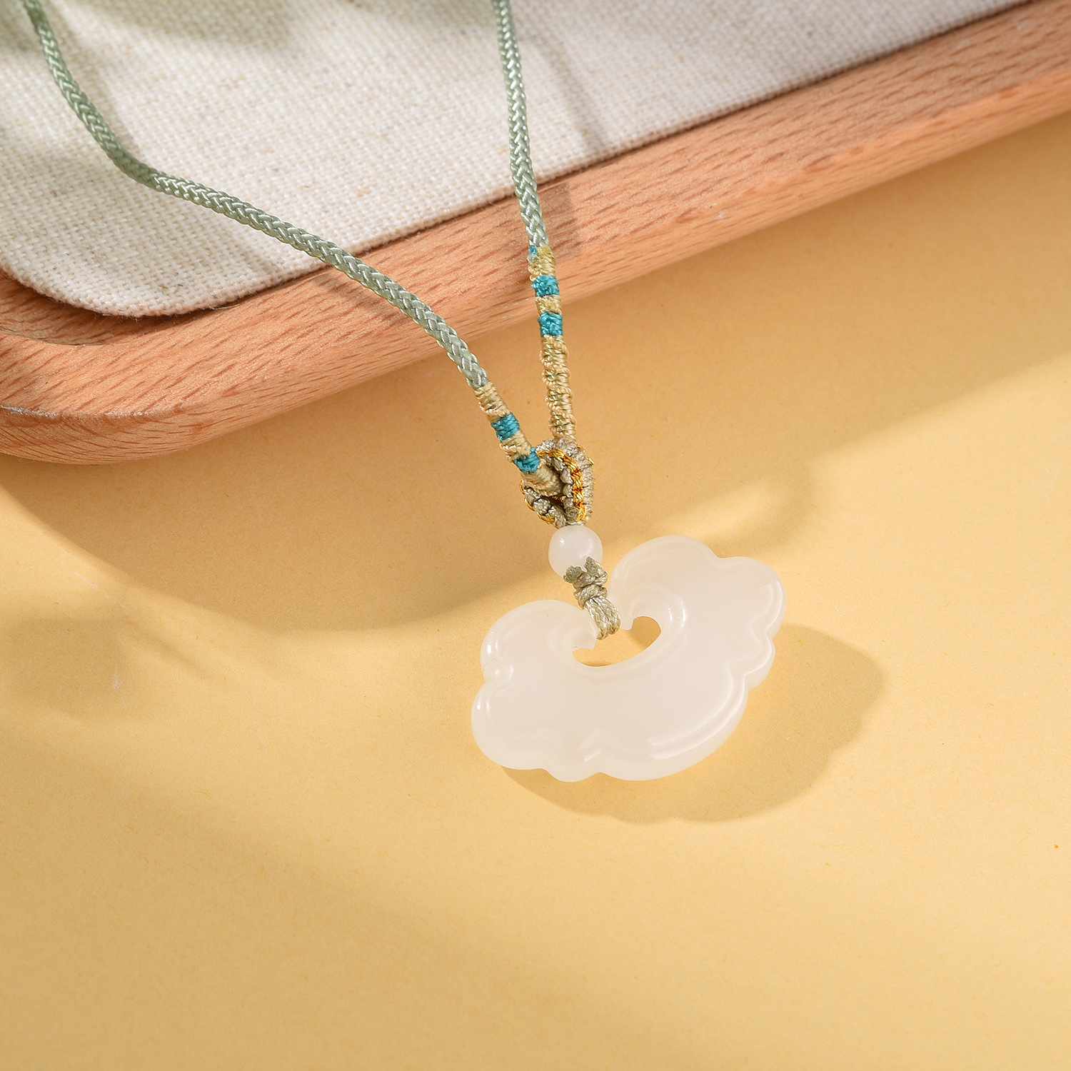 【婉葶珠宝】脂白和田玉如意吊坠（赠绳）