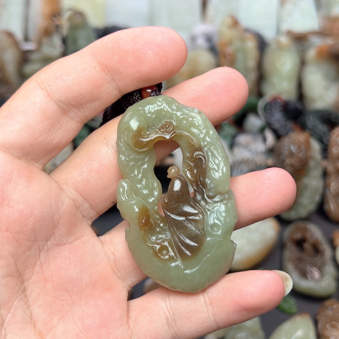 和田玉未镶嵌挂件