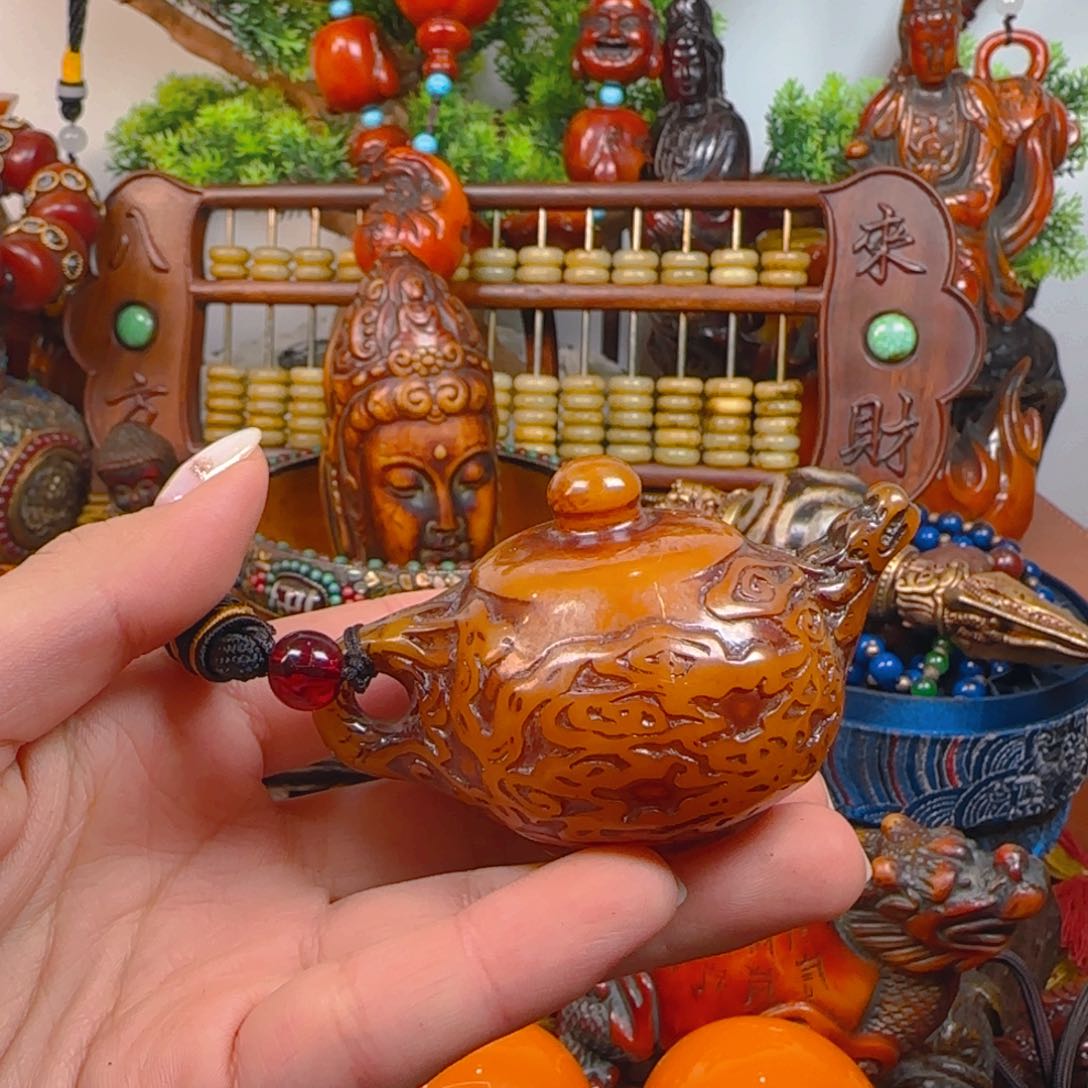 琥珀裸石未镶嵌壶