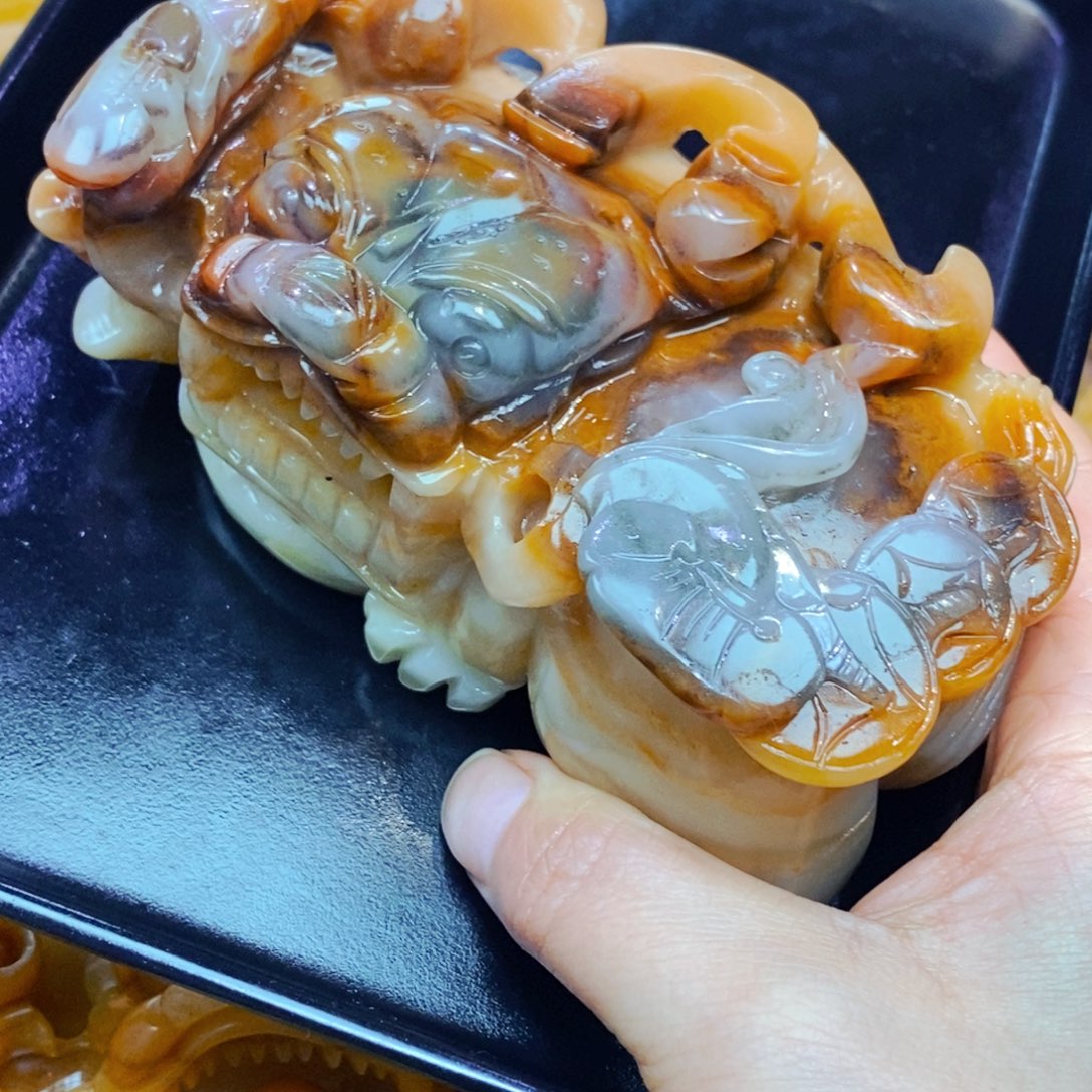 未镶嵌石英质玉（黄龙玉）吊坠(不含链)