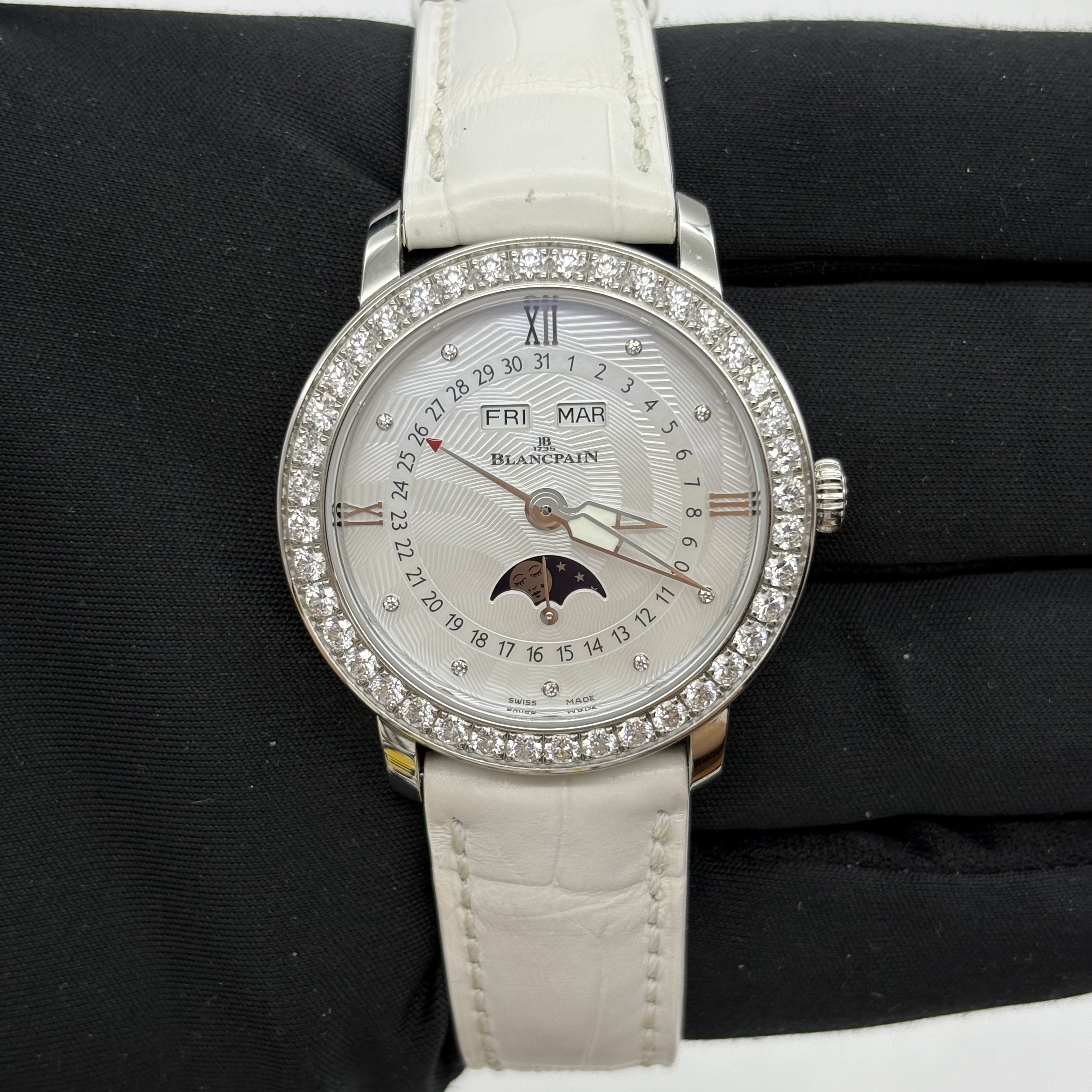  宝珀  白色表盘 精钢材质 35mm表径 月亮美人22年全套【定金链接】