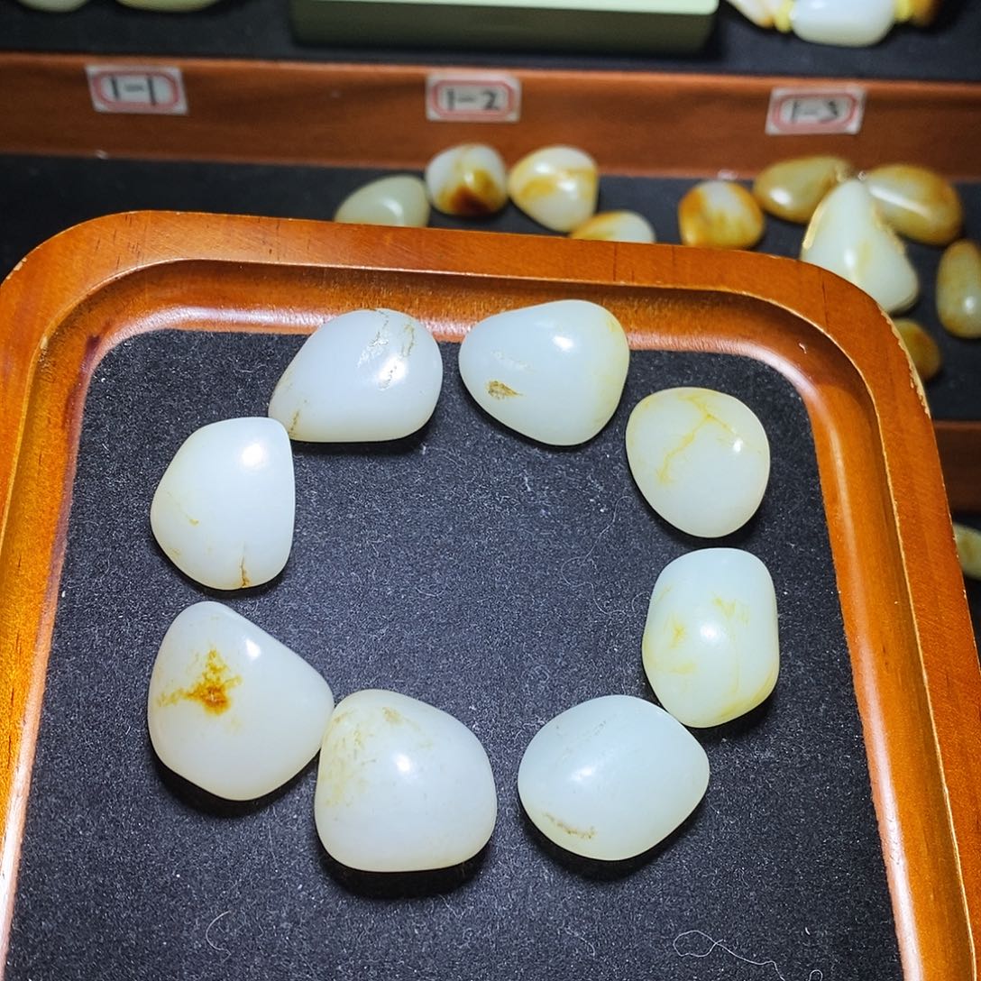 和田玉未镶嵌手链