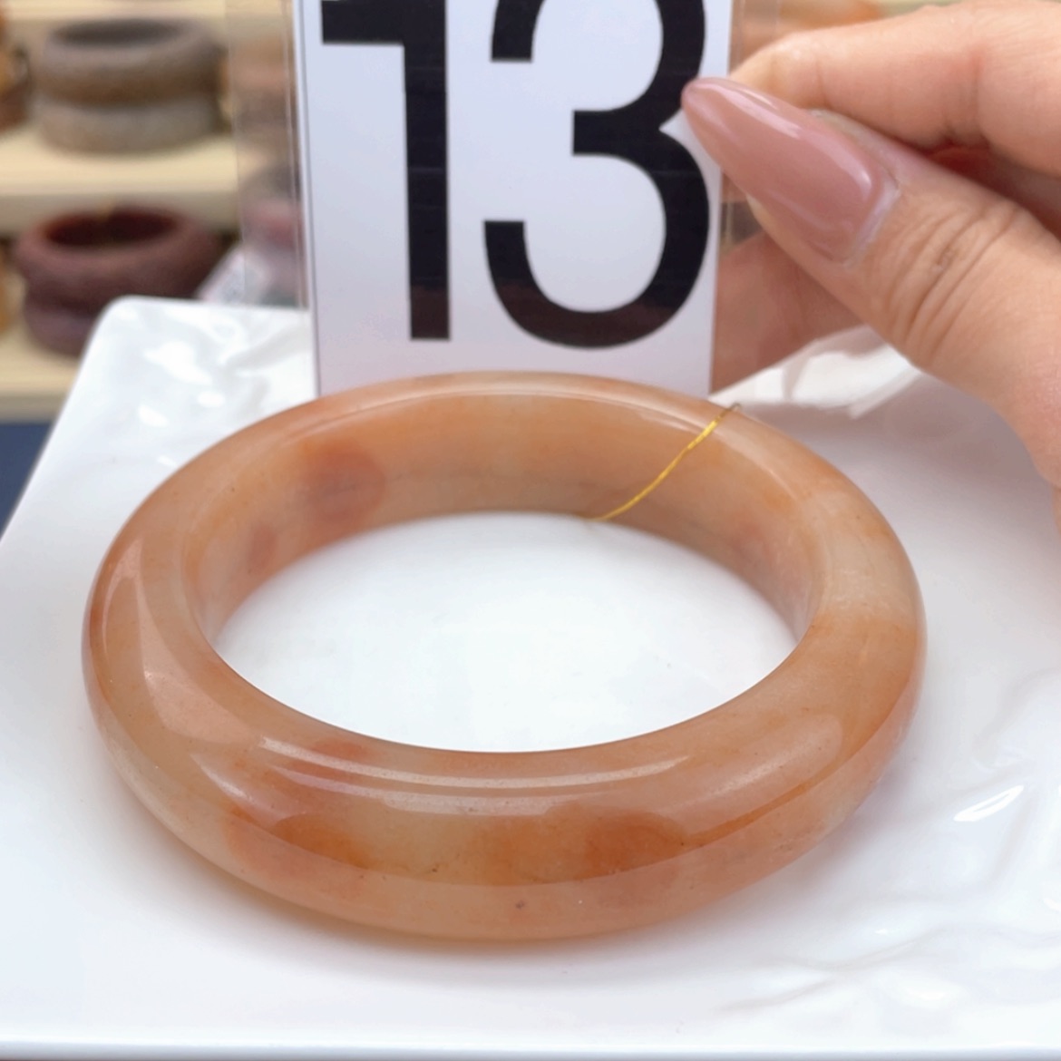 【闪购商品】石英质玉手镯未镶嵌