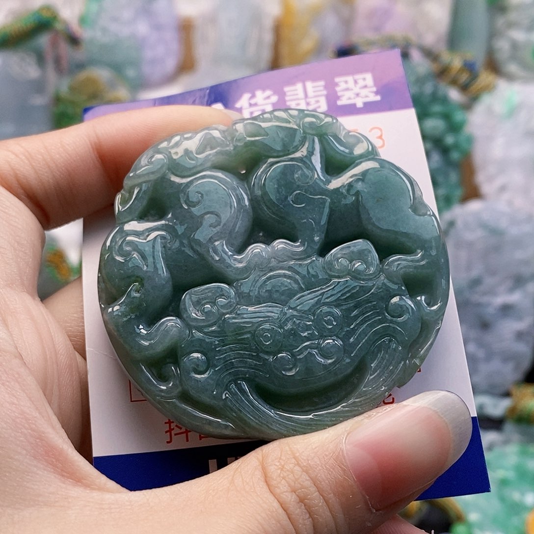 吊坠(不含链)未镶嵌翡翠