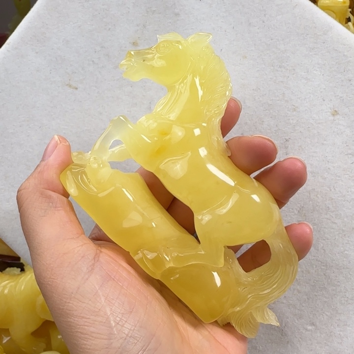未镶嵌蜜蜡珠宝奇石
