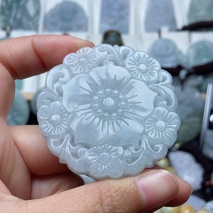 翡翠吊坠(不含链)未镶嵌翡翠