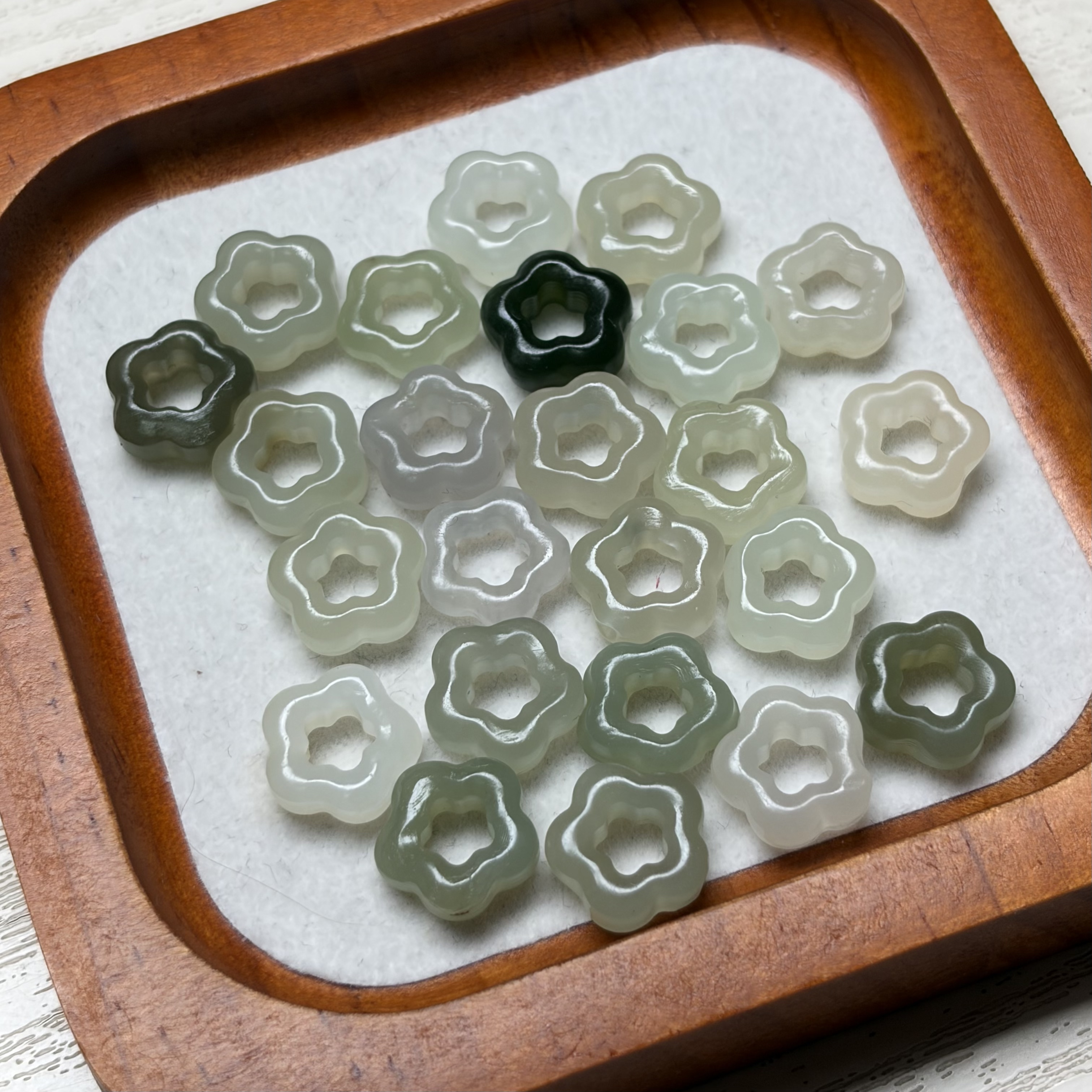 和田玉diy小配饰小花多样性发货（默认微瑕）