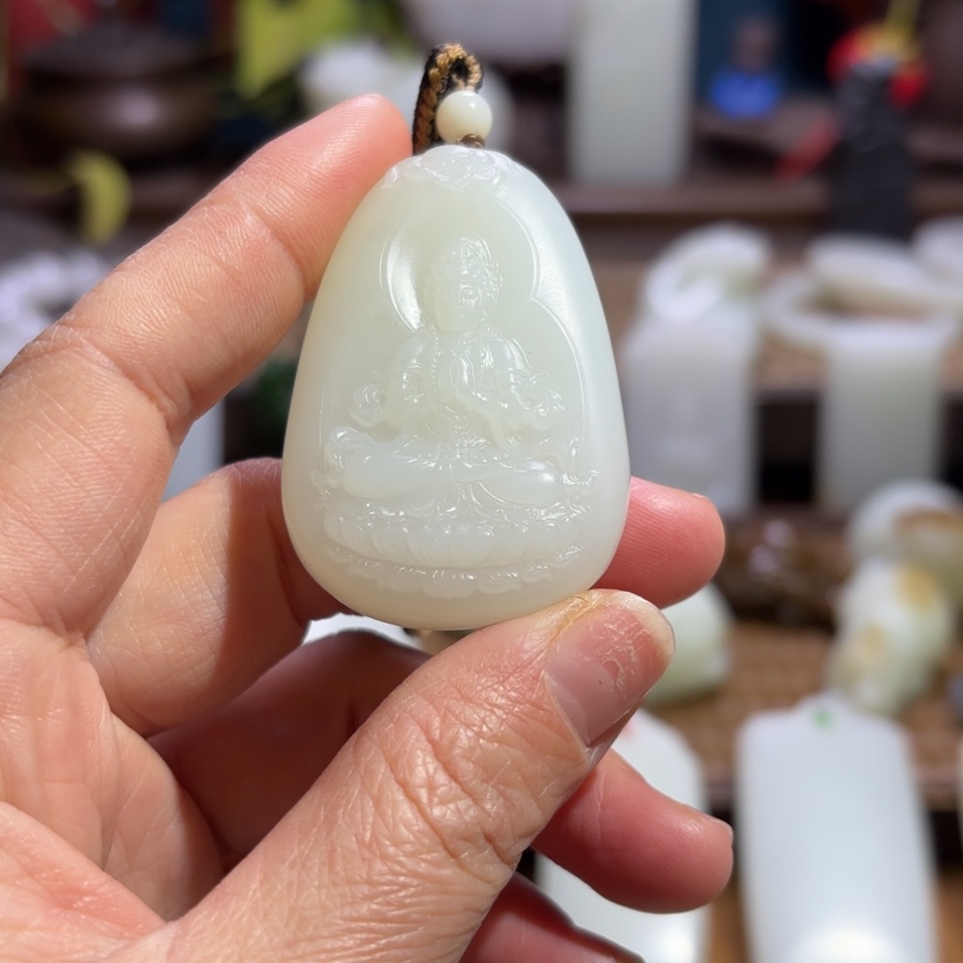 和田玉颈饰未镶嵌