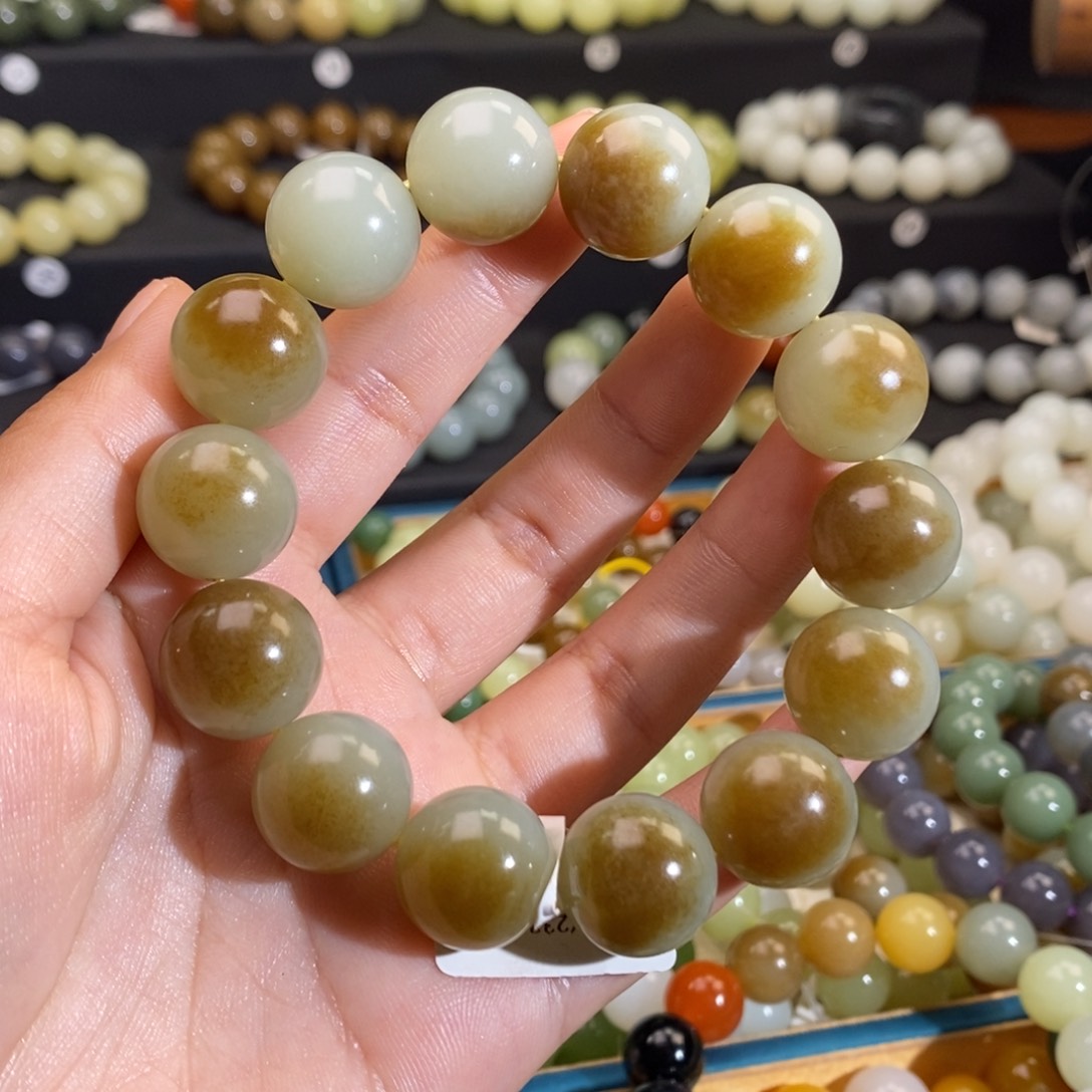 和田玉手串未镶嵌万****阳W