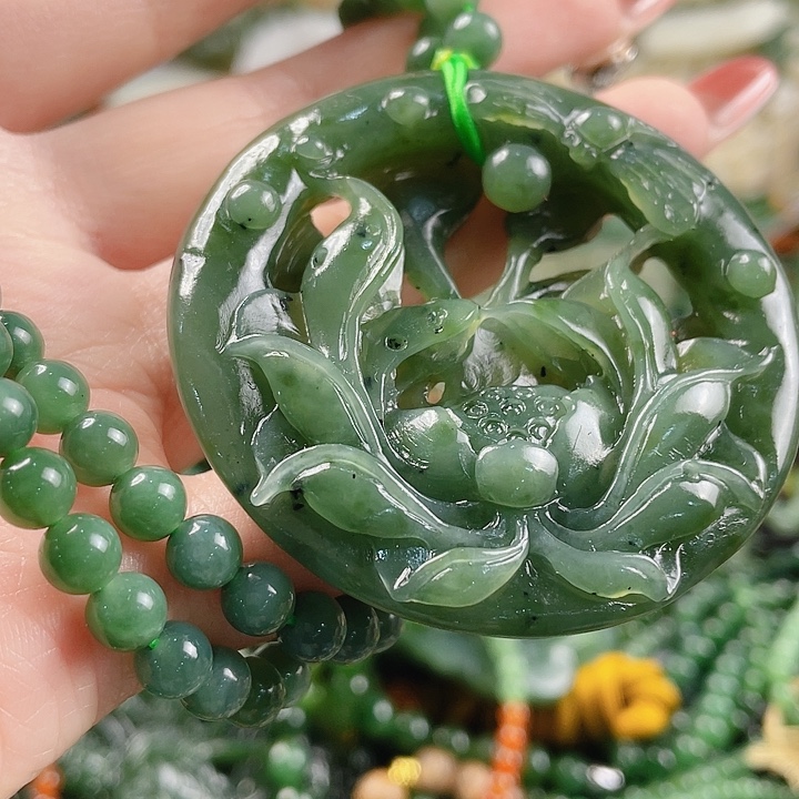 和田玉未镶嵌挂件