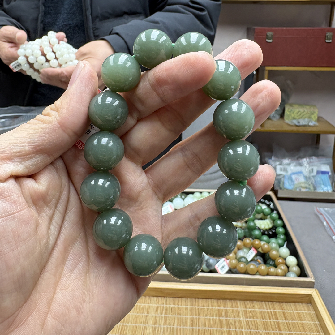 和田玉卡16切末蓝圆珠手串