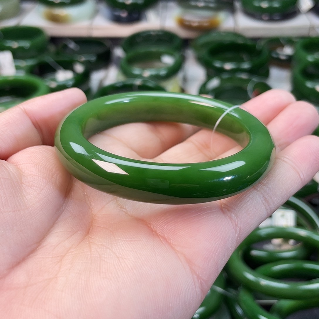 和田玉（碧玉）手镯未镶嵌