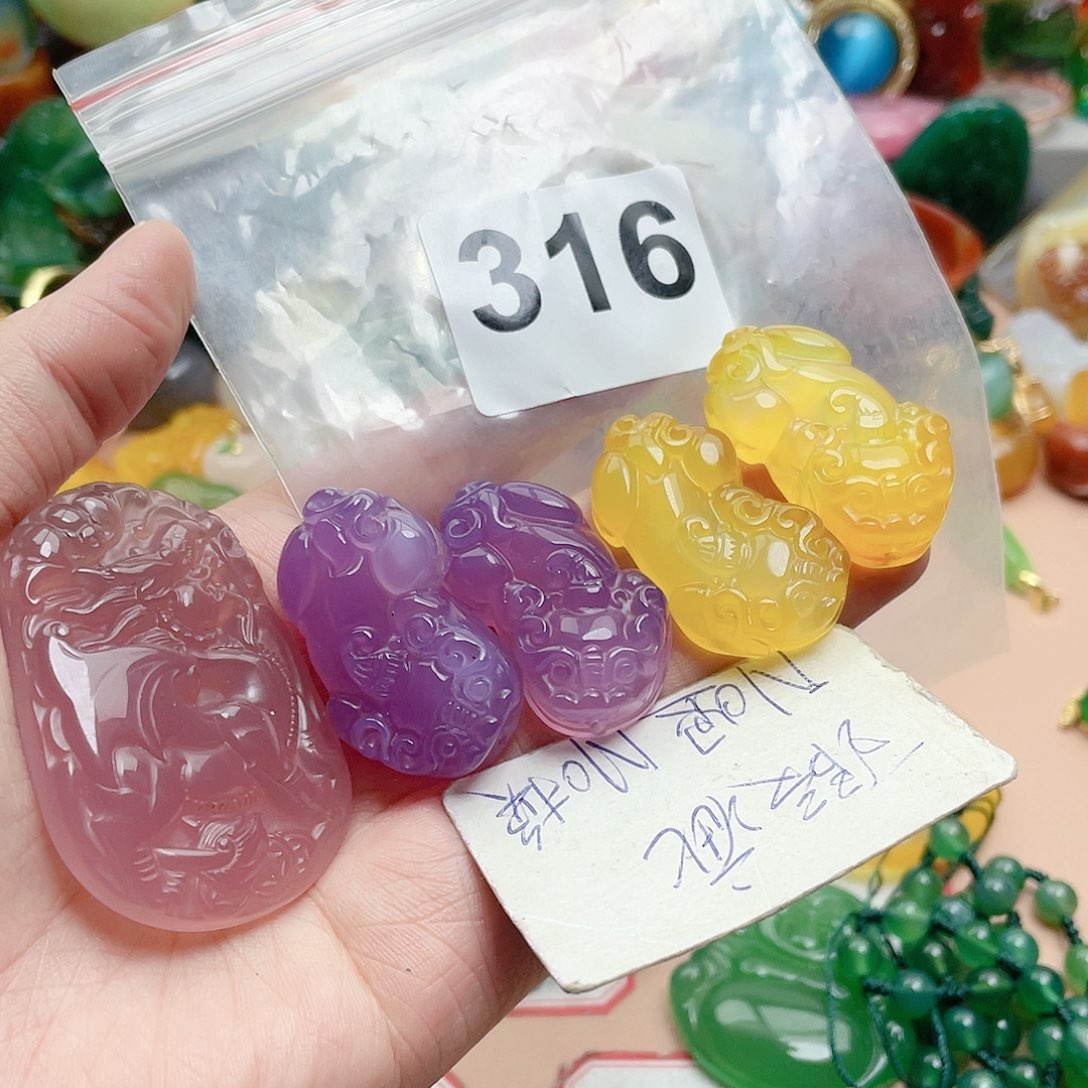 合金颈饰玛瑙/玉髓S***a