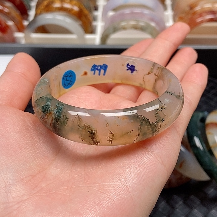 手镯玛瑙/玉髓未镶嵌秉**央