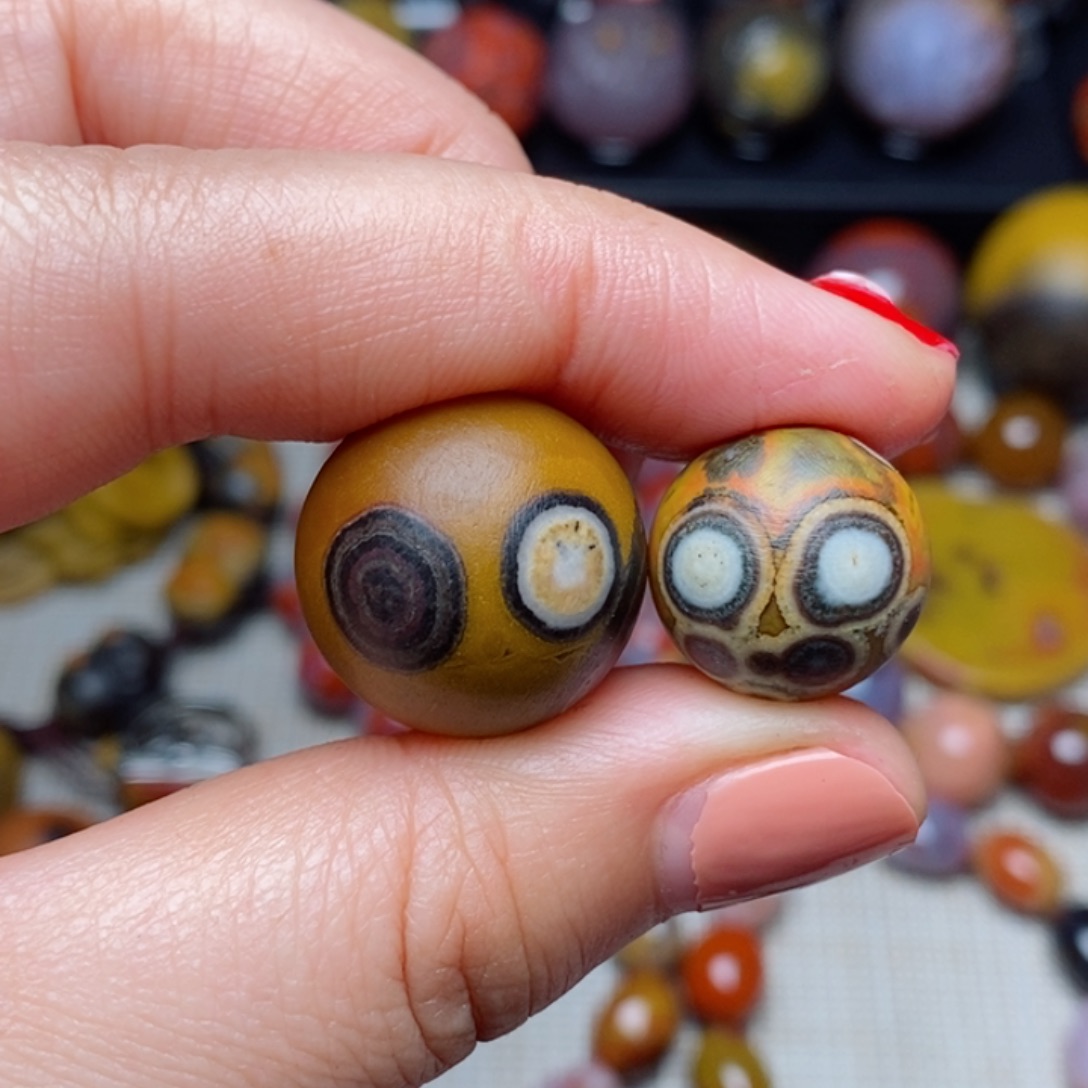 玛瑙/玉髓战国红玛瑙未镶嵌烟****炸