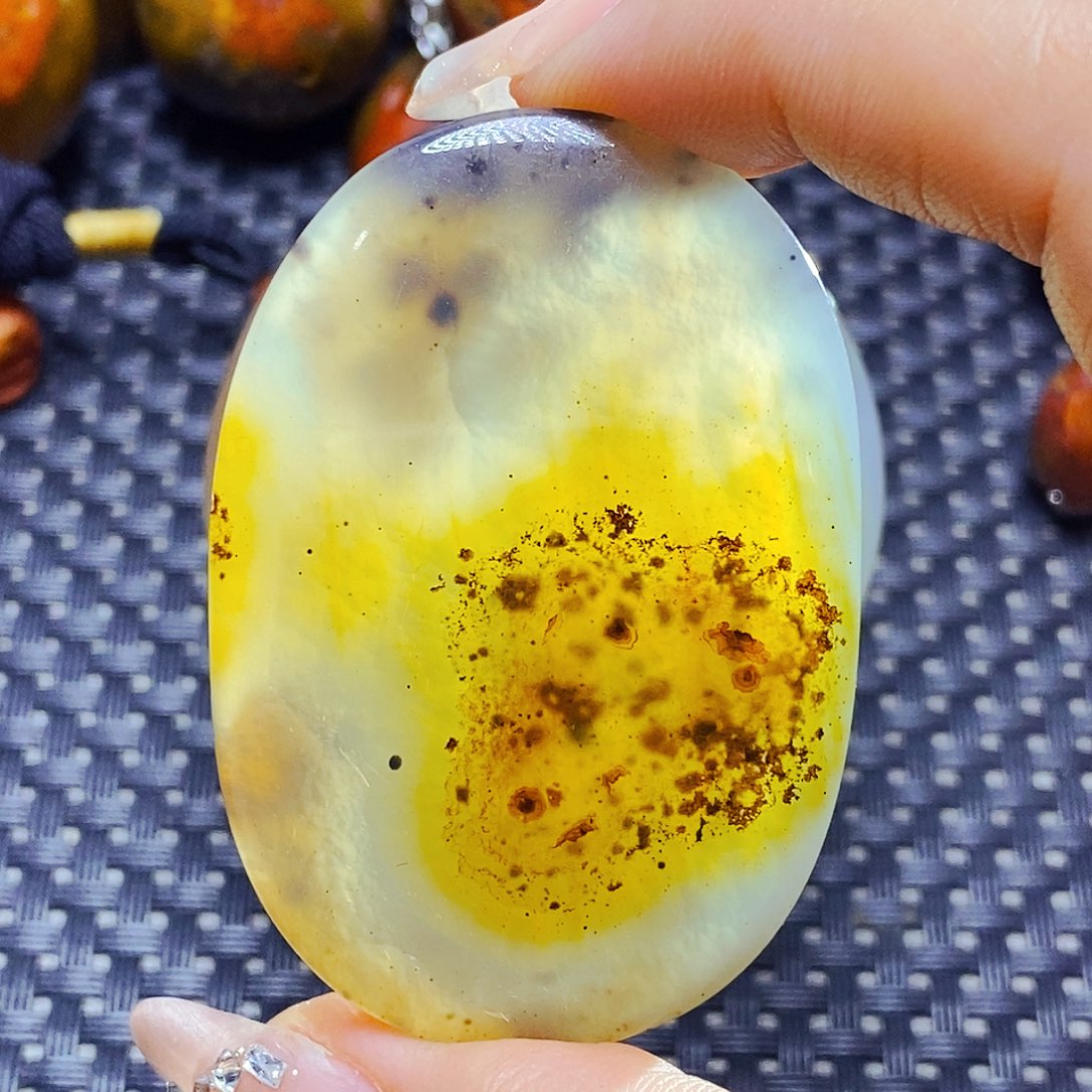 未镶嵌颈饰玛瑙/玉髓非**生