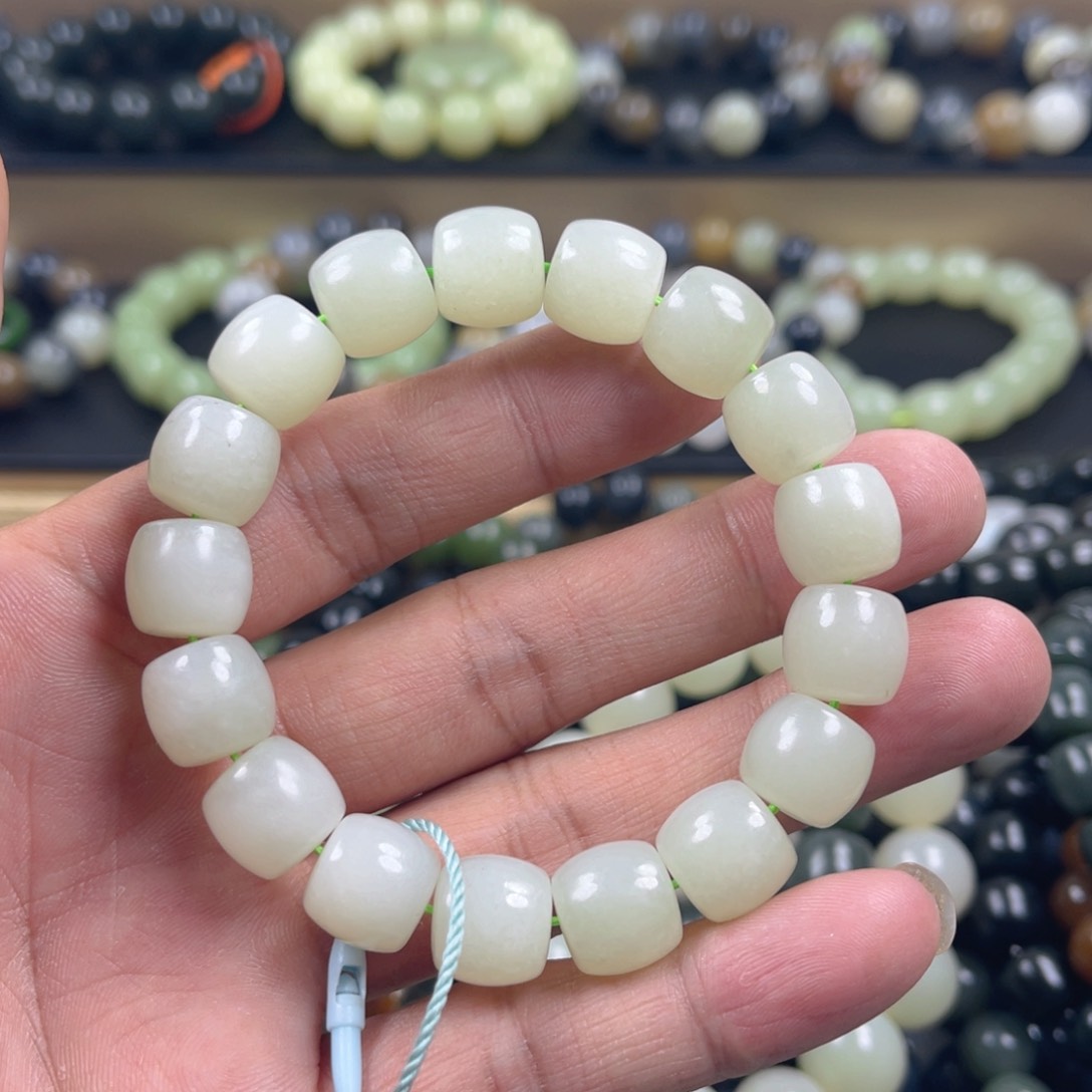 和田玉手串未镶嵌