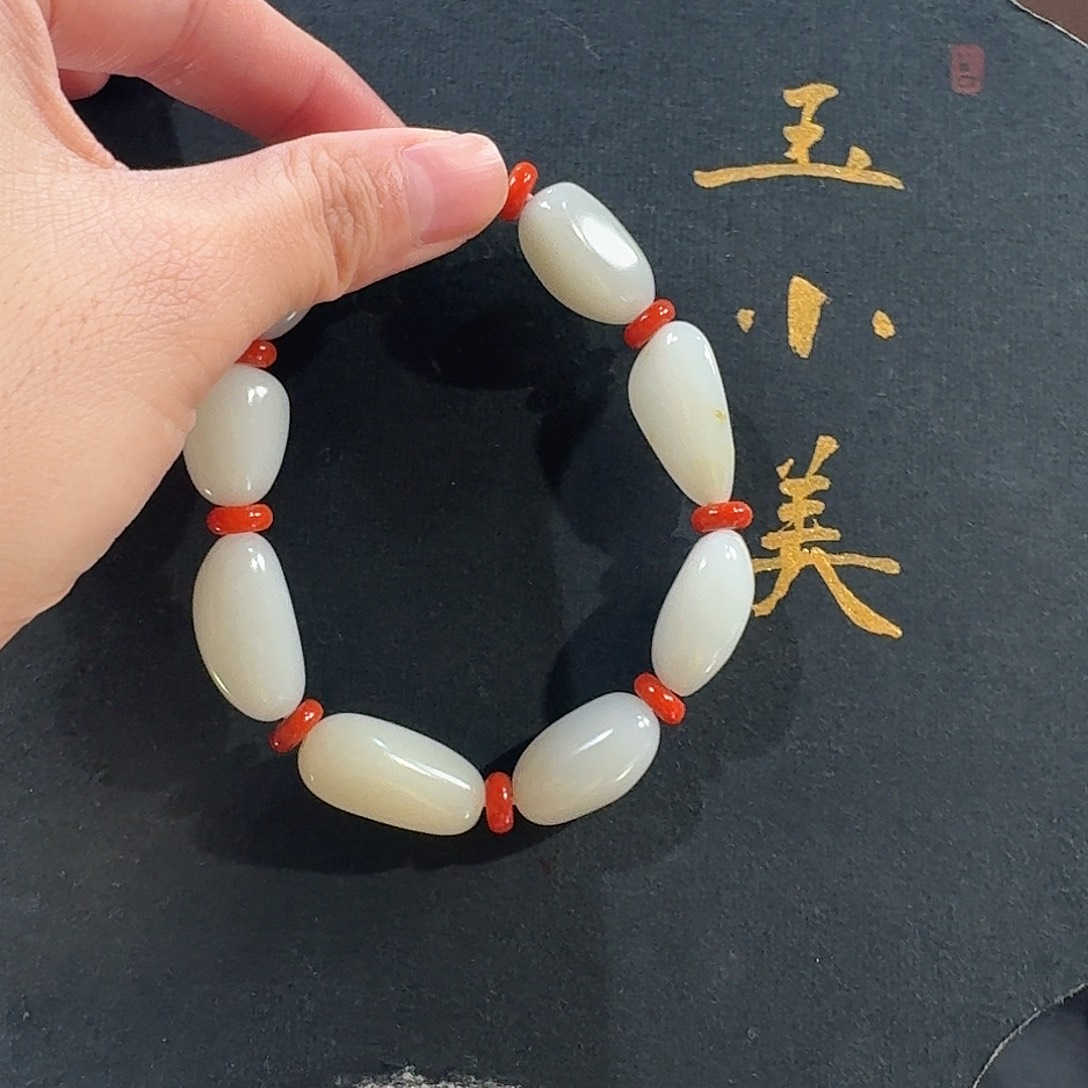 和田玉未镶嵌颈饰米达