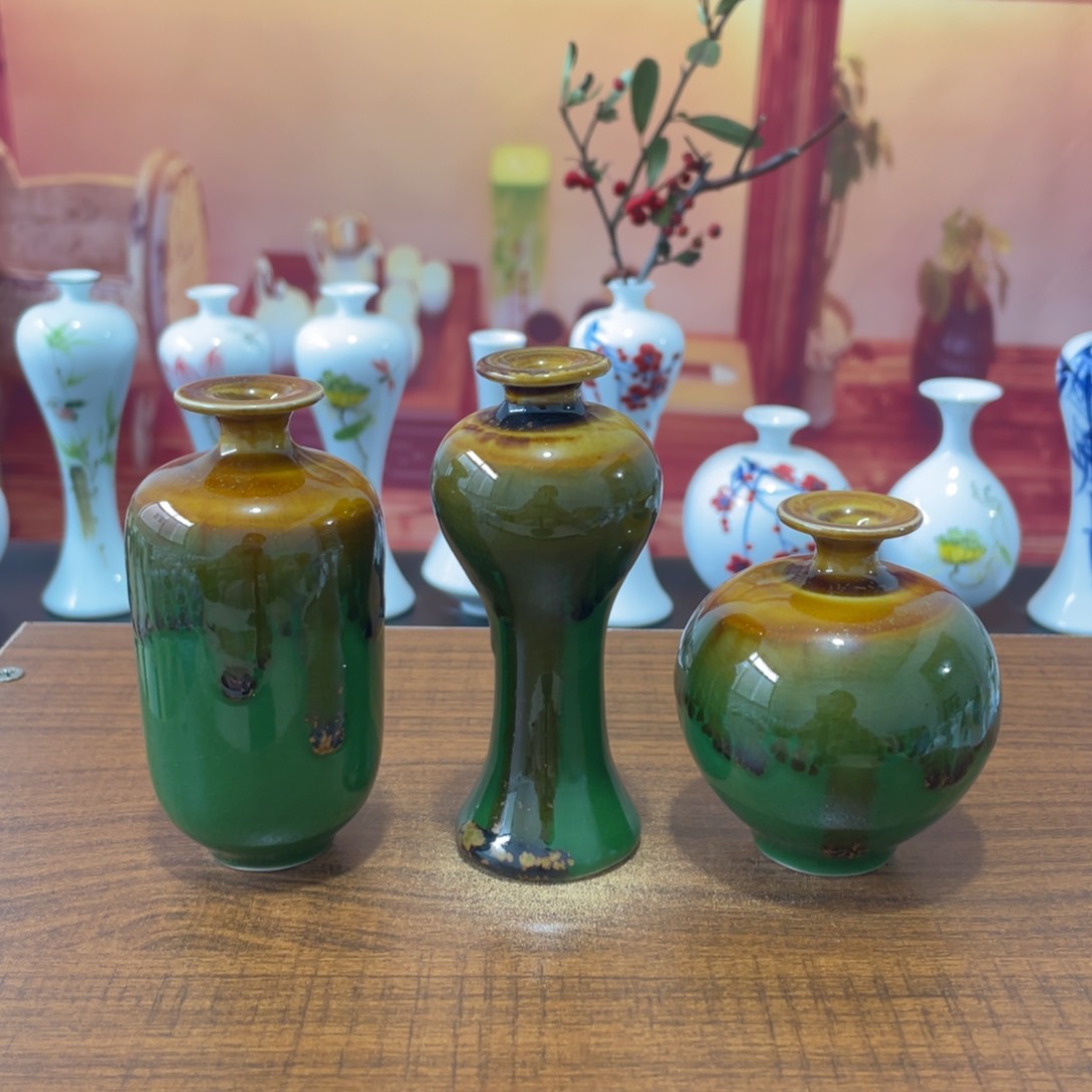 陶瓷景德镇小花瓶等着你