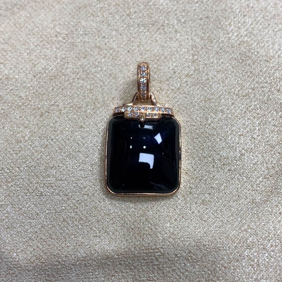 翡翠18K金镶嵌颈饰墨翠吊坠