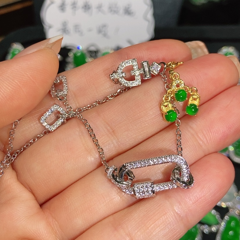 【闪购商品】翡翠颈饰未镶嵌天然翡翠