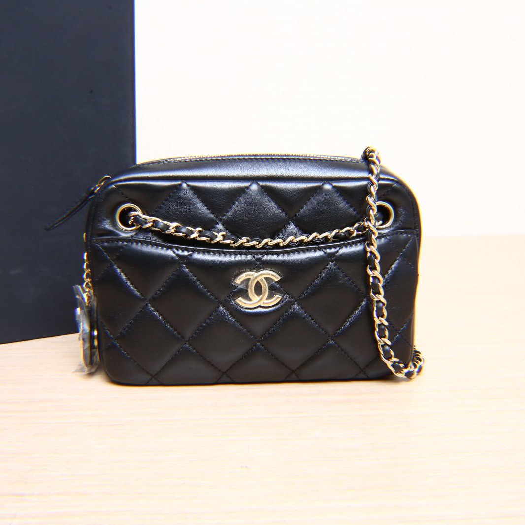 99新 Chanel/香奈儿 小花柳 小号 相机包 18CM 黑色 芯片开 
