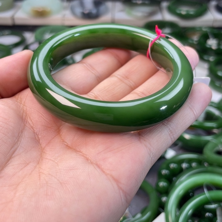 和田玉（碧玉）手镯未镶嵌