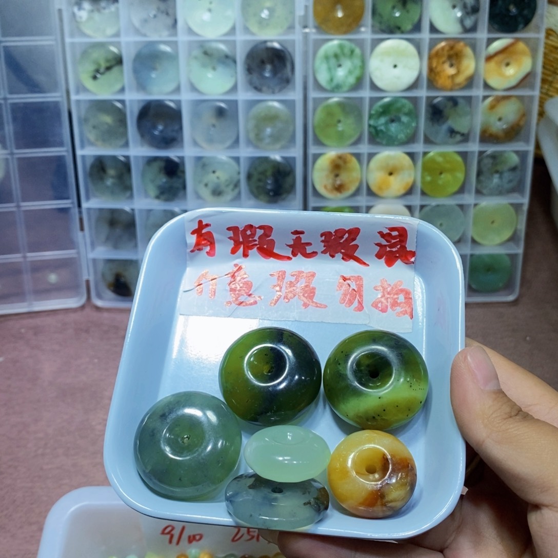 未镶嵌蛇纹石玉33