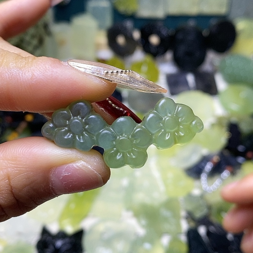 【闪购商品】蛇纹石玉颈饰未镶嵌