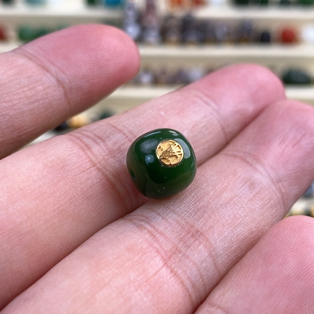 和田玉18K金镶嵌颈饰