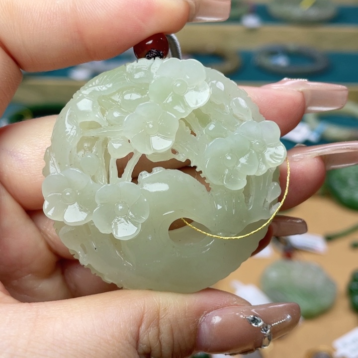 和田玉吊坠未镶嵌