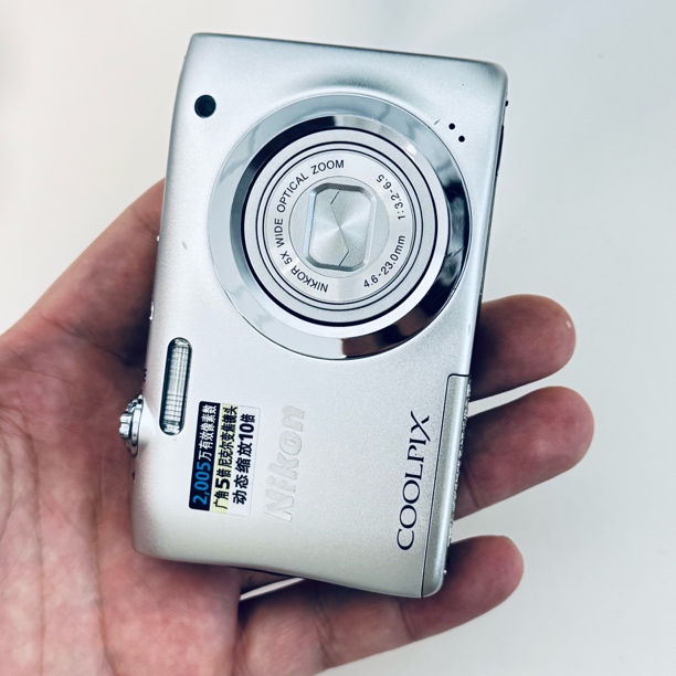 95新 Nikon/尼康 a100性价比2000w像素小长焦人像光感磨皮