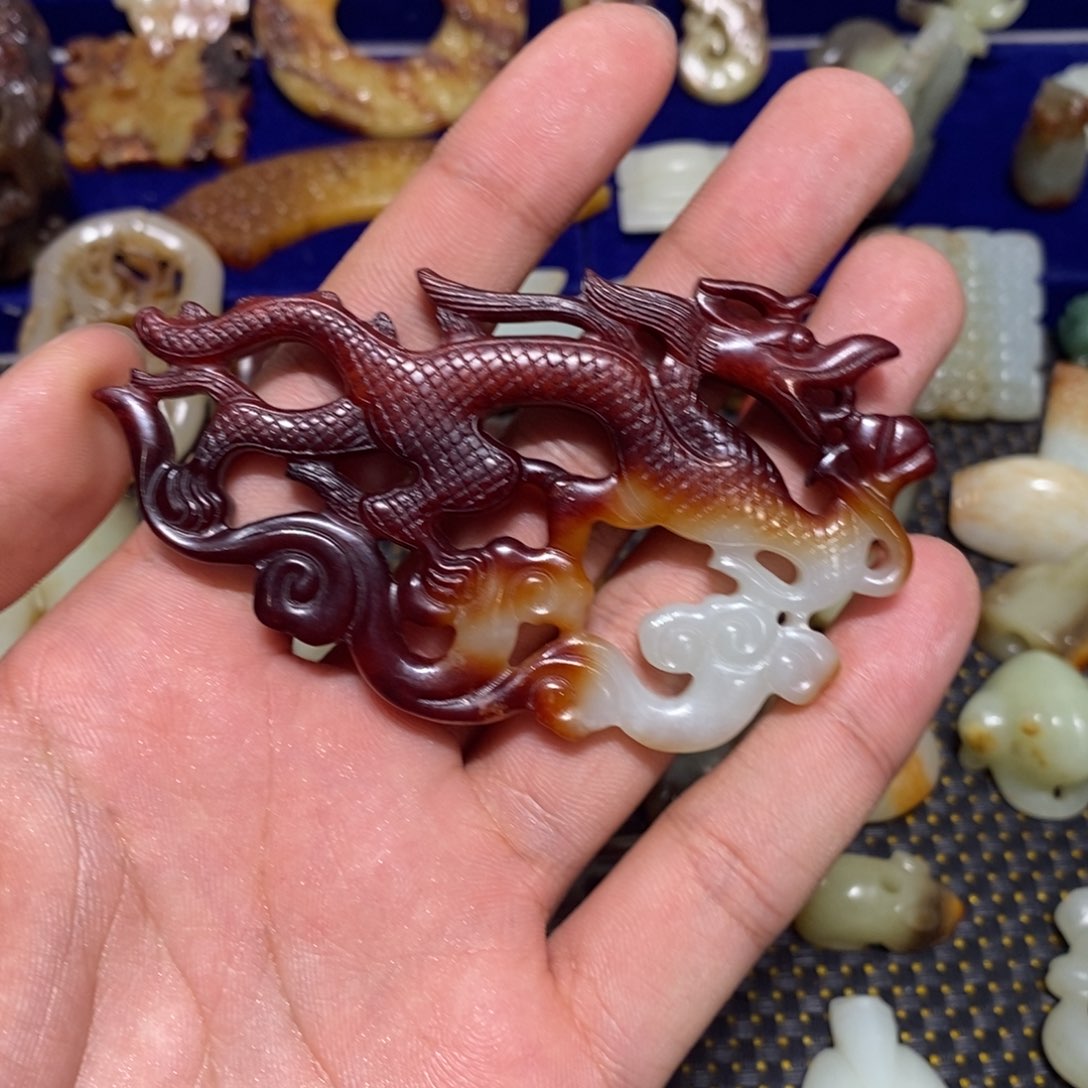 和田玉（糖玉）挂件未镶嵌九**彪