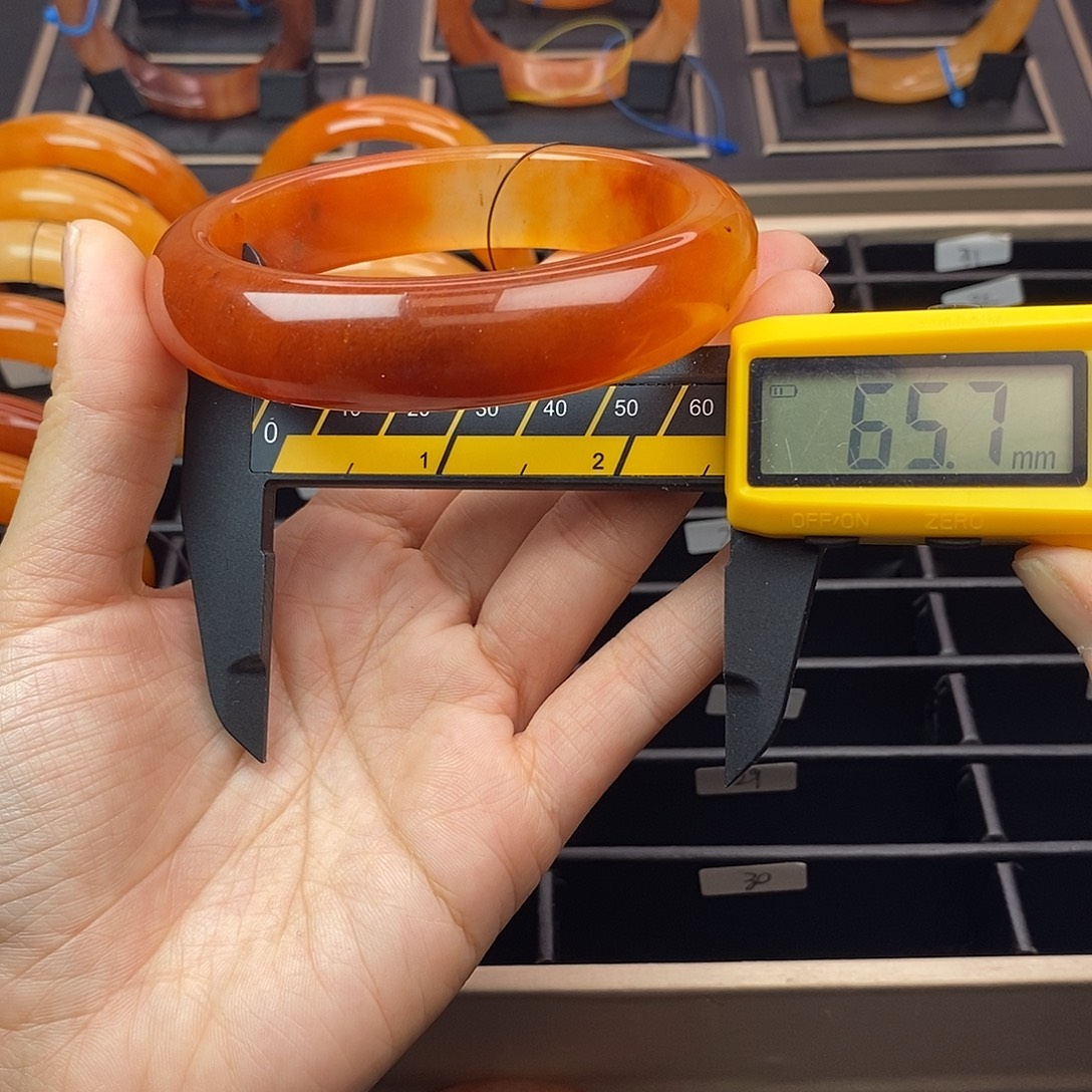 15号冰红俏色绝绝子