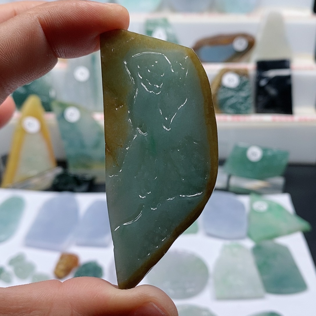 翡翠未镶嵌颈饰乐凡珠宝翡翠挂件