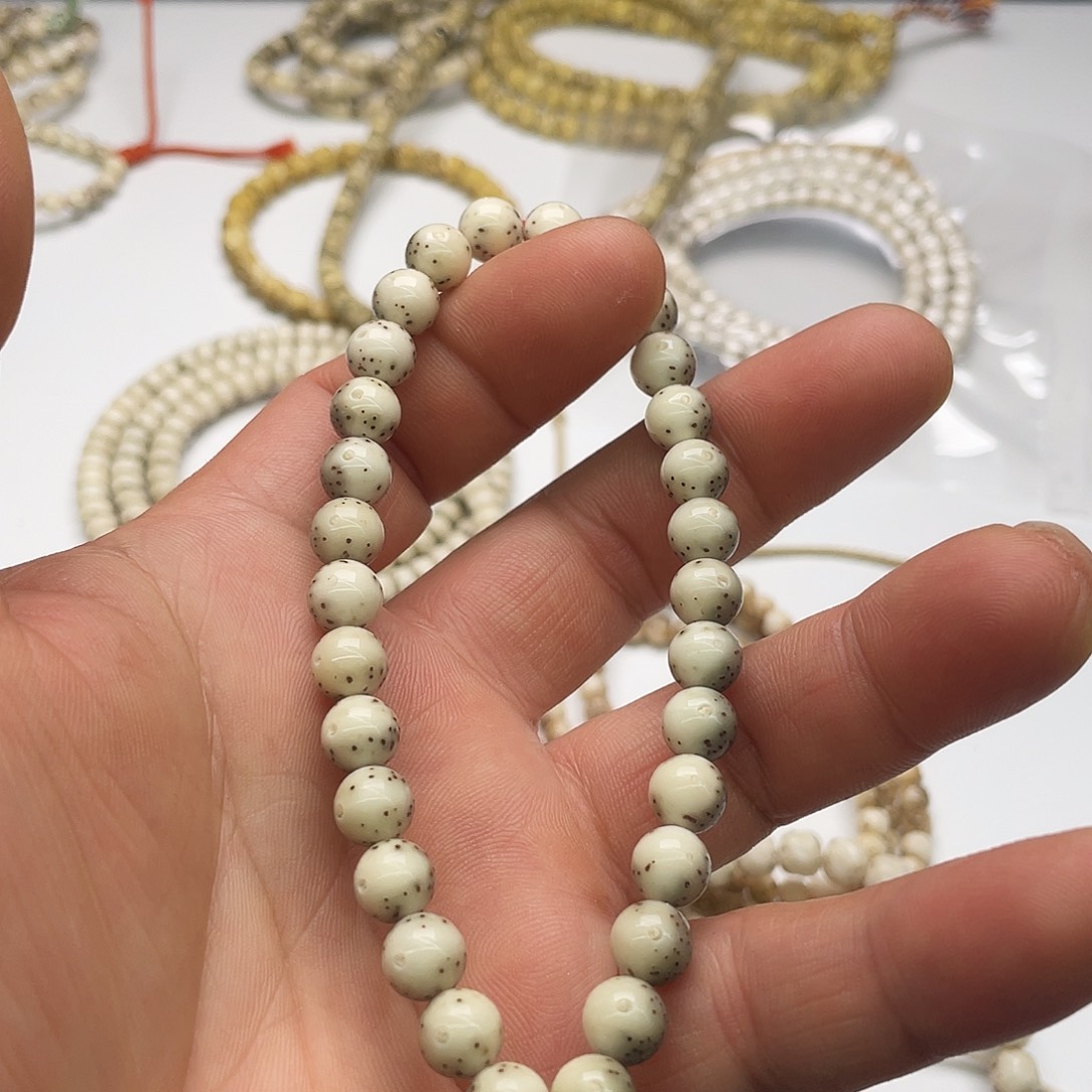 星月菩提把件绿背8圆龙蛋手持