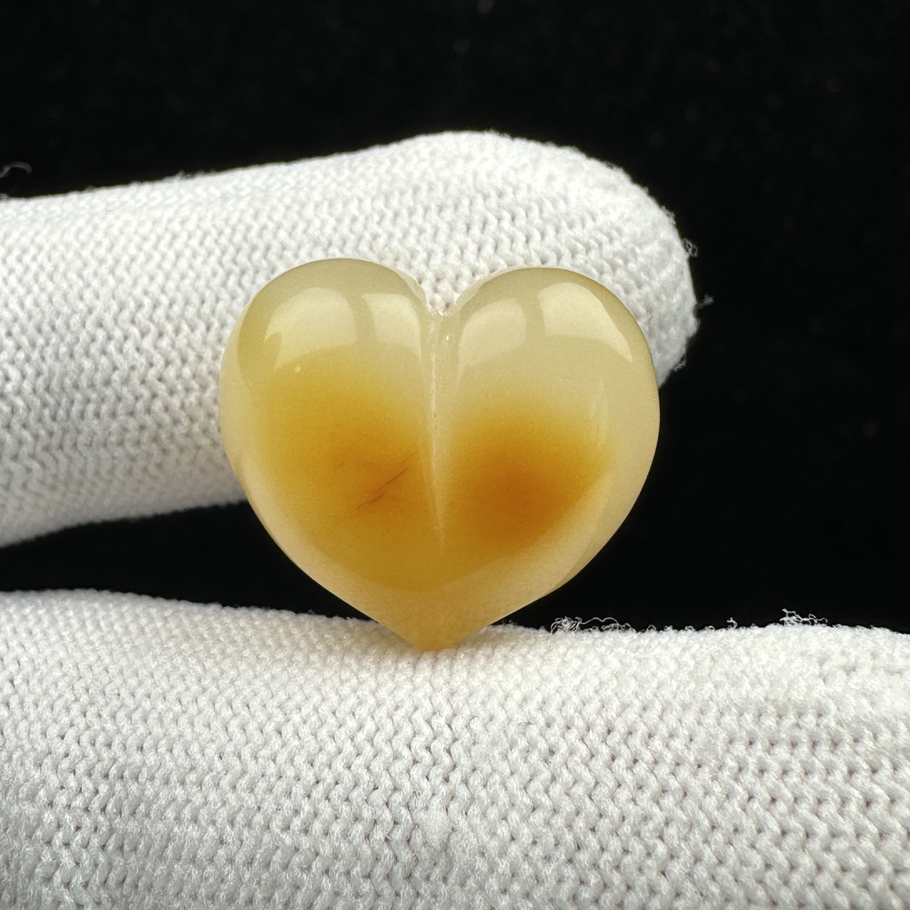 M4620天然蜜蜡爱心 20.4*18.4mm支持鉴定 假一罚四