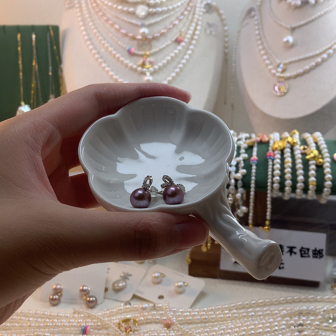 银S925镶嵌淡水珍珠蝴蝶结耳钉