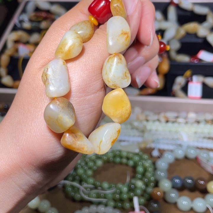 ****路和田玉未镶嵌手链