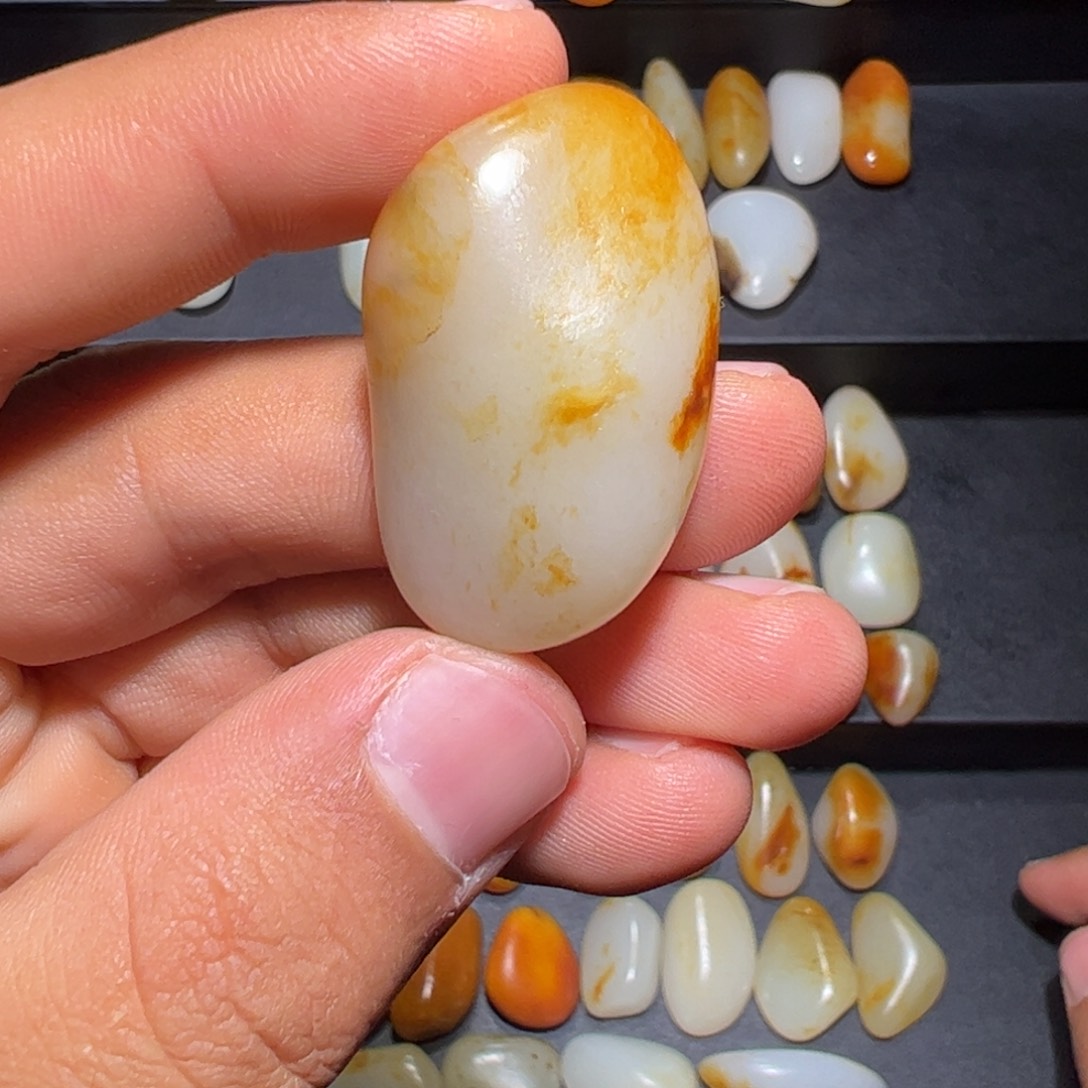 和田玉未镶嵌挂件19.3克无修