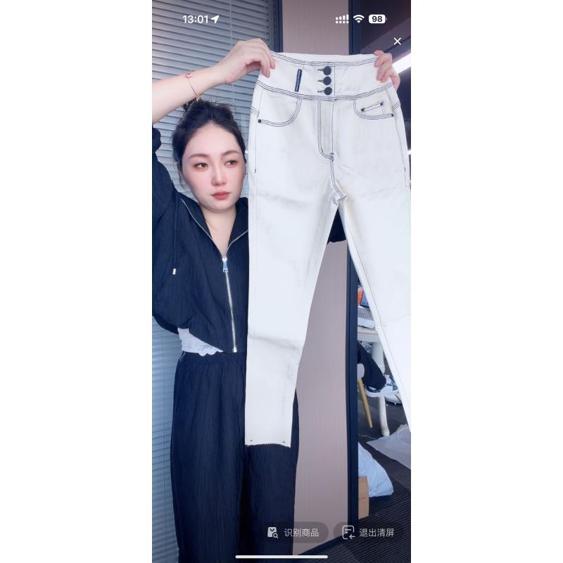 32155米白腰头纽扣设计百搭休闲牛仔裤
