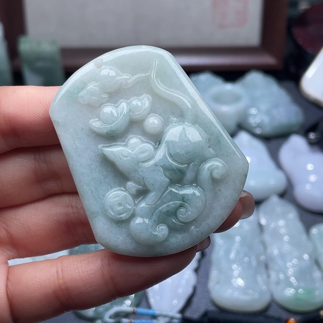 翡翠未镶嵌颈饰翡翠