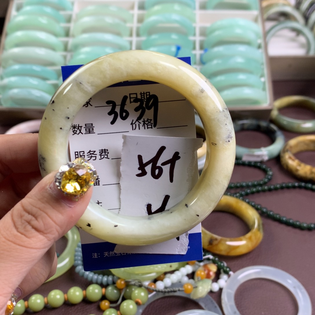 蛇纹石玉手镯未镶嵌3639