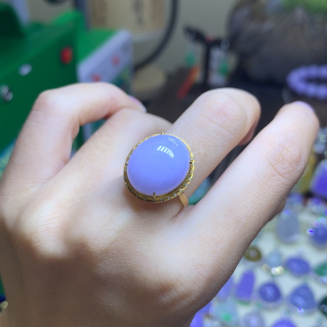 翡翠颈饰18K金镶嵌翡翠