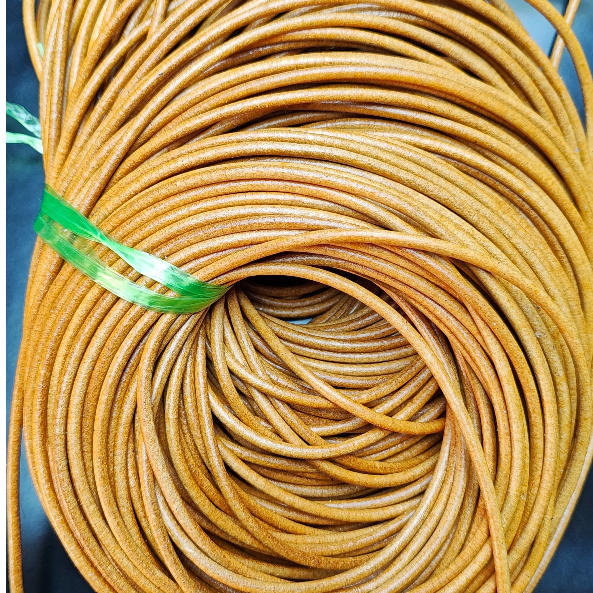 DIY手工头层4.0牛皮绳圆绳真皮扁皮绳本色植鞣革手链包带滚边条