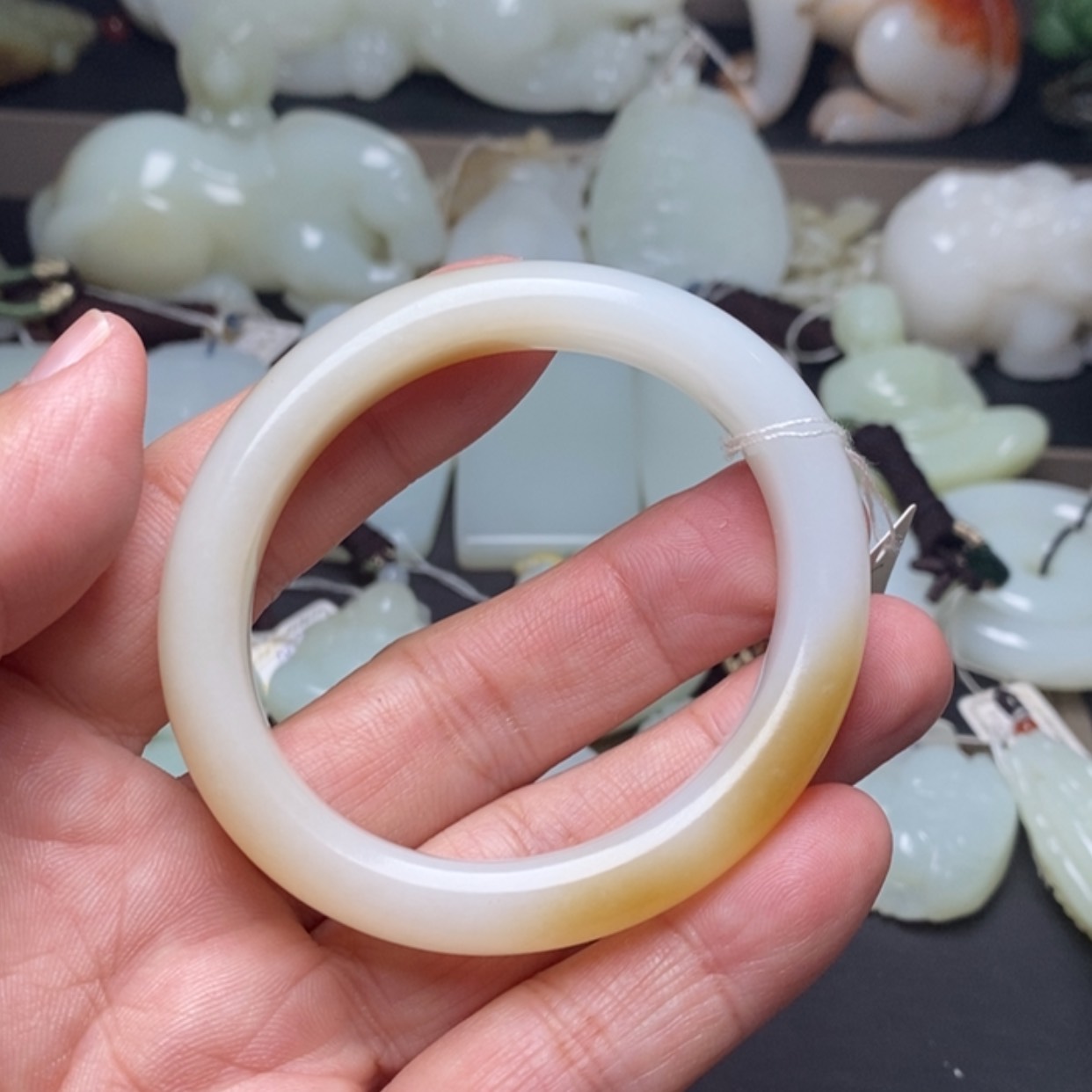 【闪购商品】颈饰未镶嵌和田玉（糖玉）纯**惧