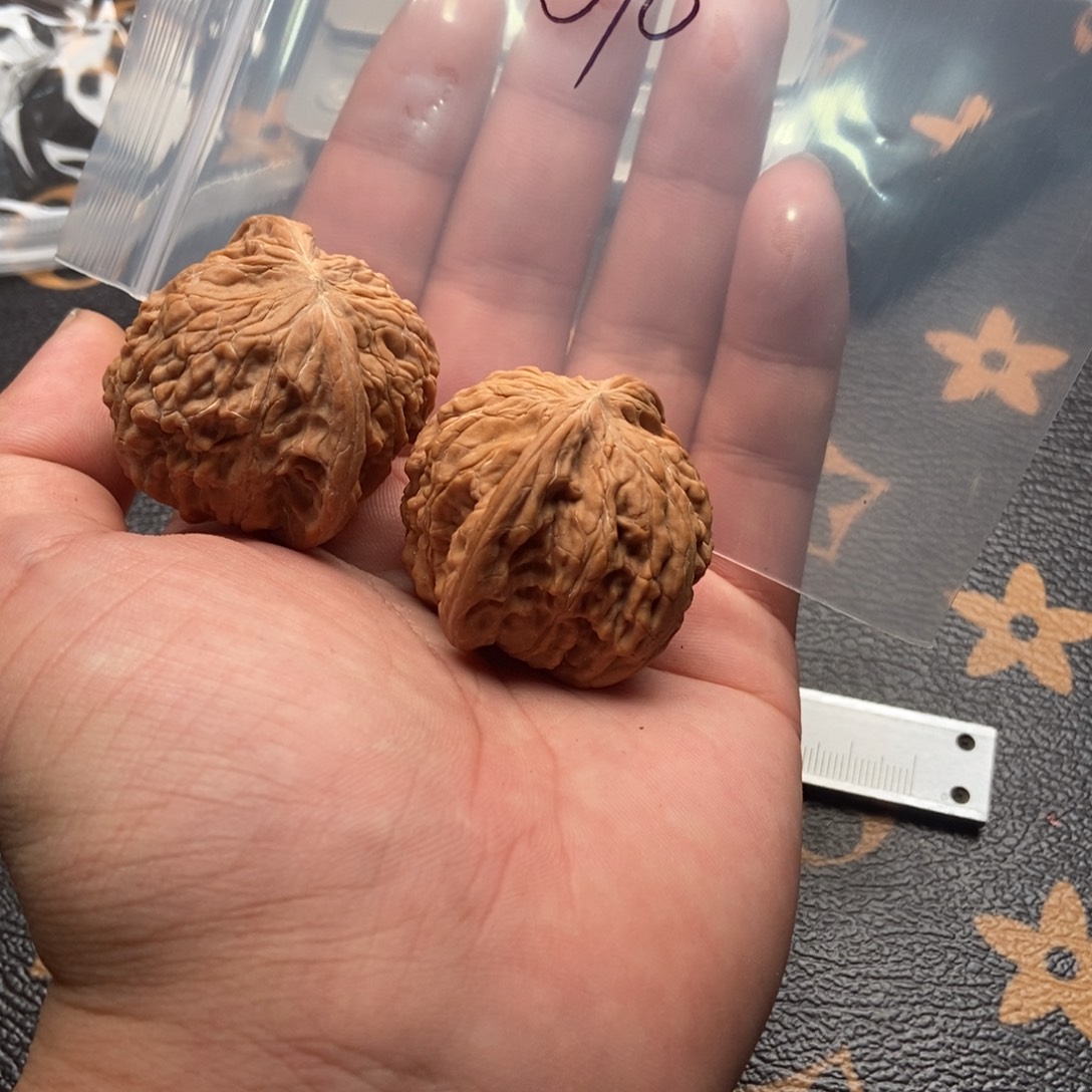 文玩核桃吊坠磨盘