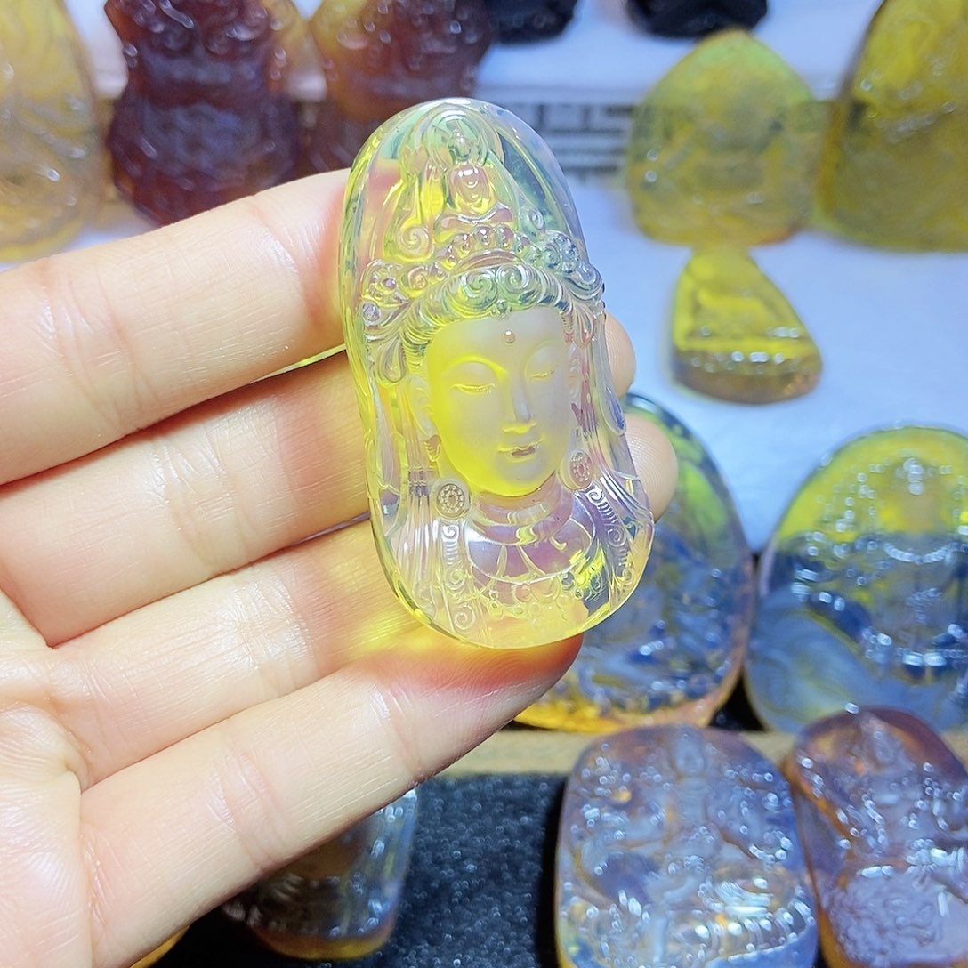 琥珀颈饰未镶嵌观音