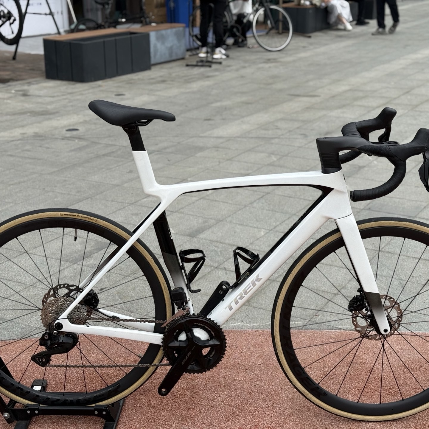 公路自行车碳纤维自行车马东sl6尺码ml适合175-185左右